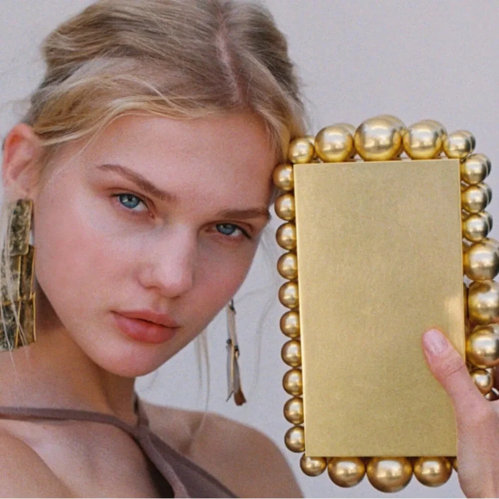 Cult Gaia Eos Clutch - Picture 2 of 12